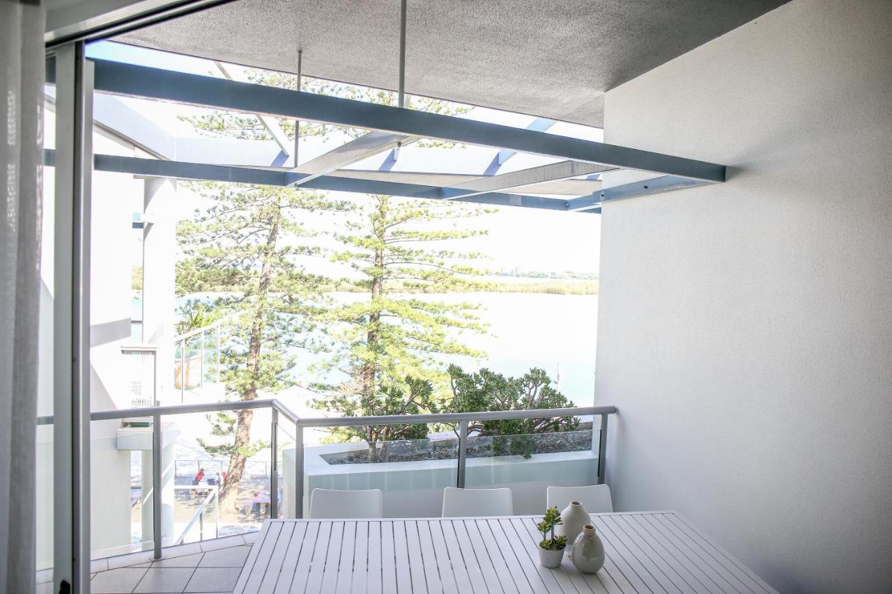 伦巴海滩度假酒店 卡伦德拉 外观 照片 A balcony