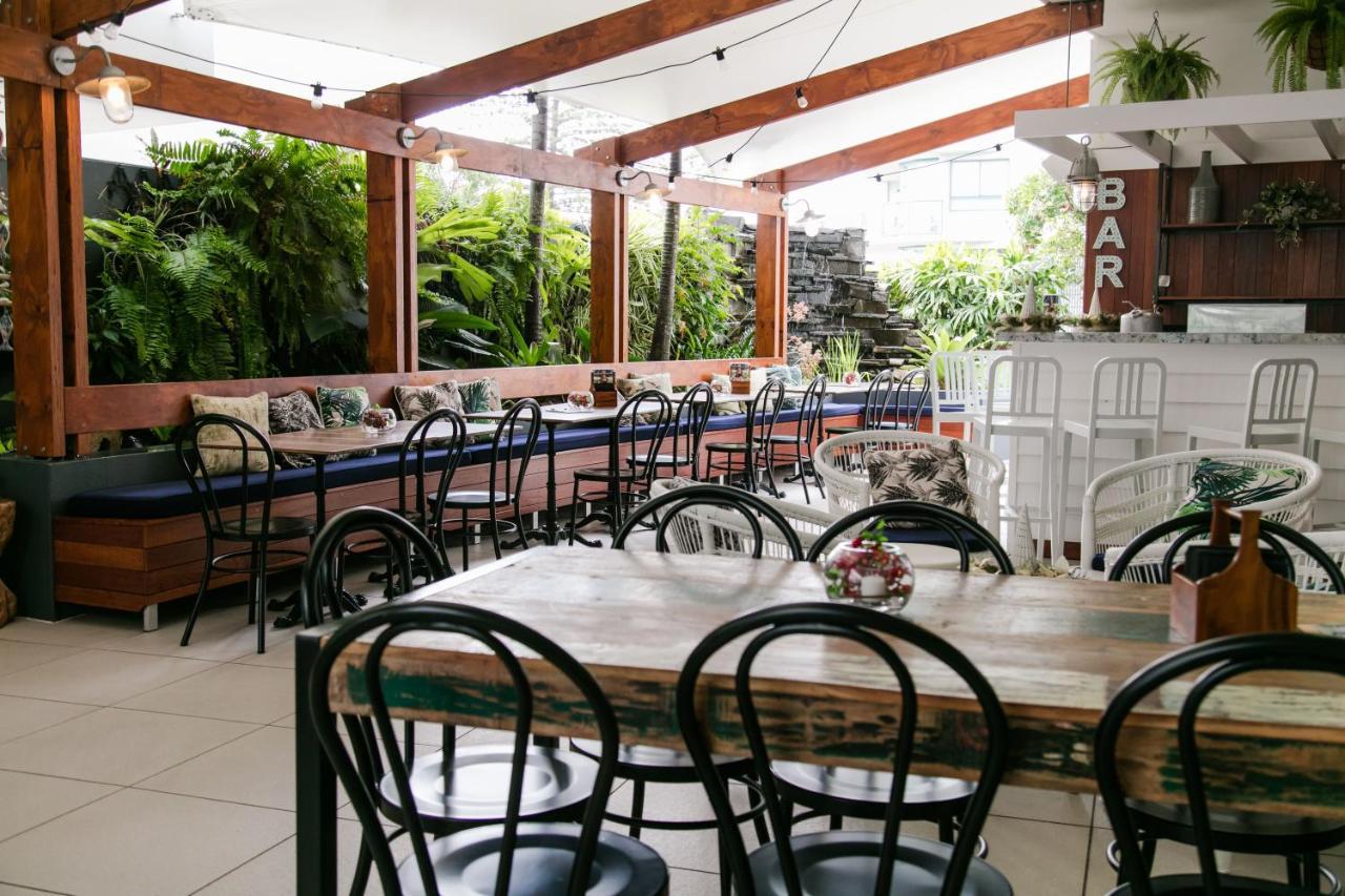 伦巴海滩度假酒店 卡伦德拉 外观 照片 The interior of the restaurant