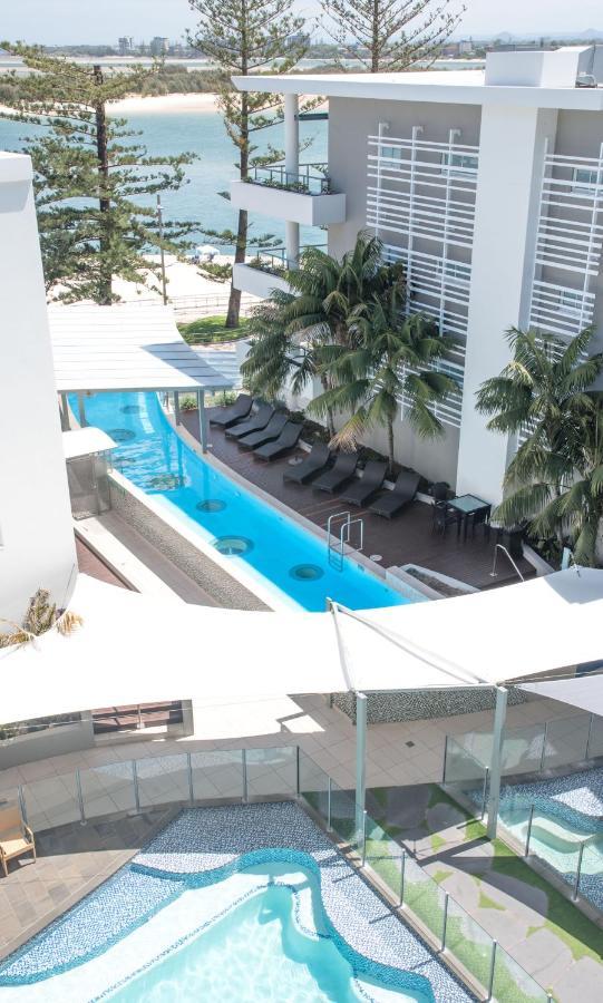 伦巴海滩度假酒店 卡伦德拉 外观 照片 The pool at the hotel