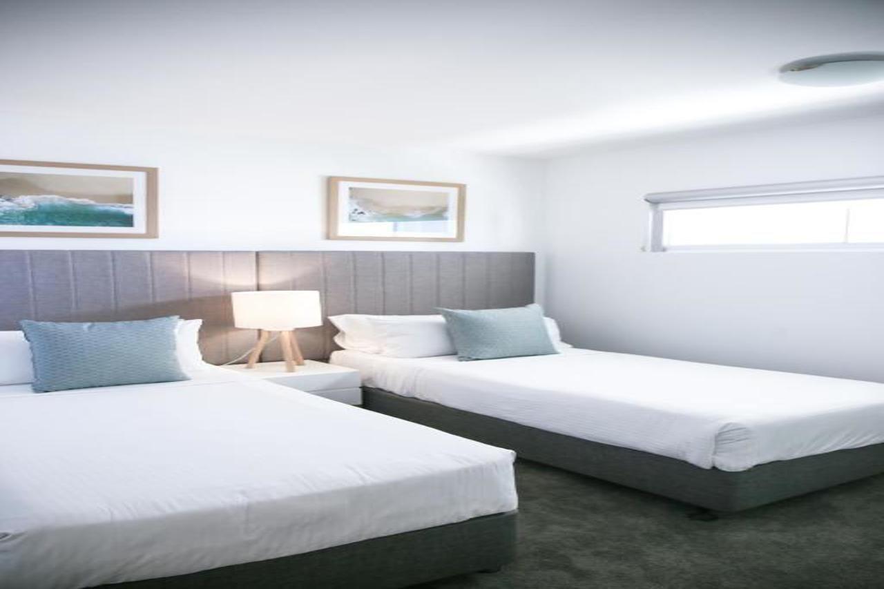 伦巴海滩度假酒店 卡伦德拉 外观 照片 A bedroom at the hotel