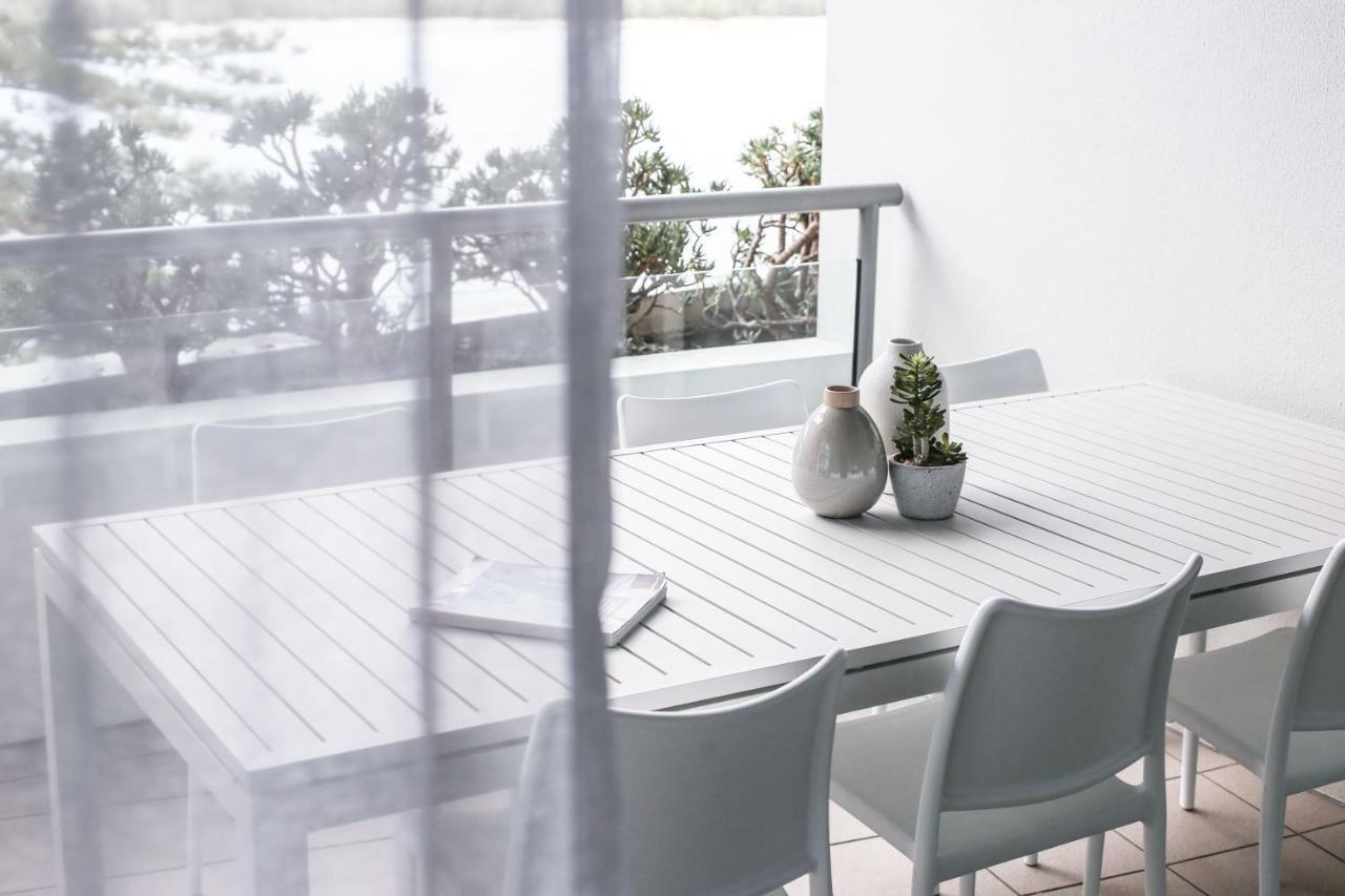 伦巴海滩度假酒店 卡伦德拉 外观 照片 Outdoor furniture