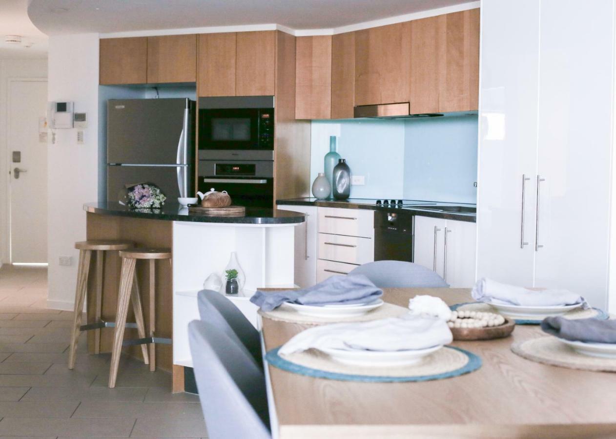 伦巴海滩度假酒店 卡伦德拉 外观 照片 A kitchen in a typical apartment
